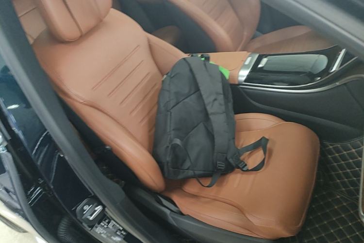 Used Mercedes-Benz GLC 2025 GLC 300 L 4MATIC Dynamic Model 5 Seats Right Front Seat