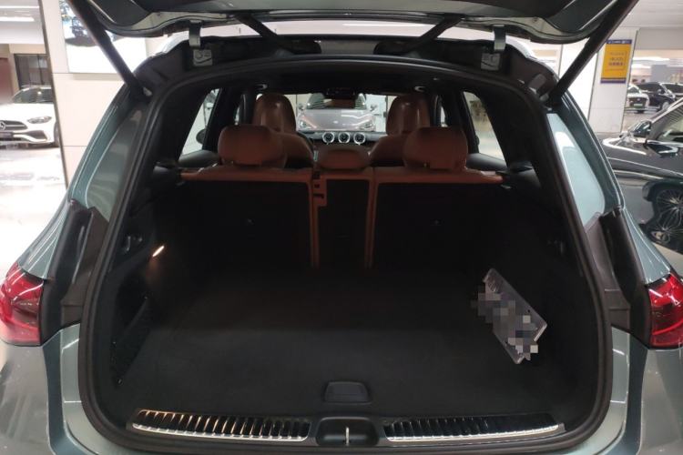 Used Mercedes-Benz GLC 2025 GLC 300 L 4MATIC Luxury Model 5 Seats Trunk
