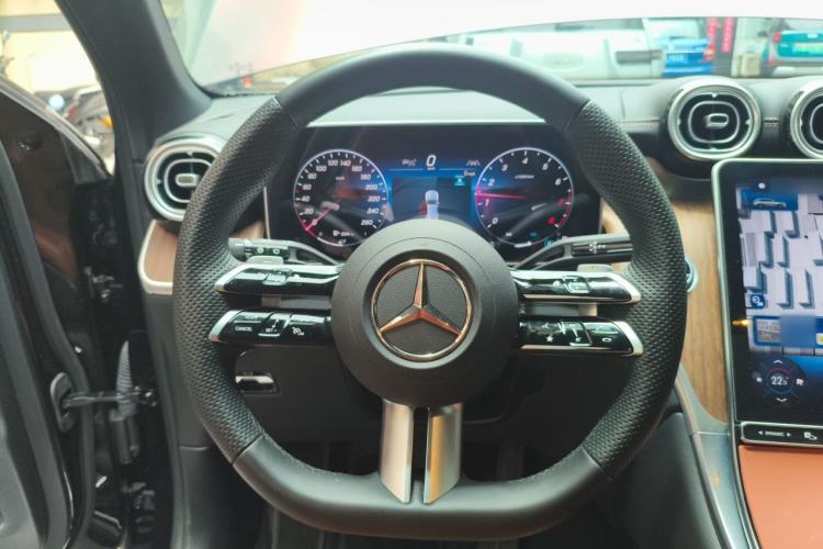 Used Mercedes-Benz GLC 2025 GLC 300 L 4MATIC Dynamic Edition 7-seater Steering Wheel