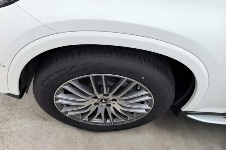 Used Mercedes-Benz GLC 2025 Refreshed GLC 300 L 4MATIC Dynamic Version 5 Seats Exterior 4