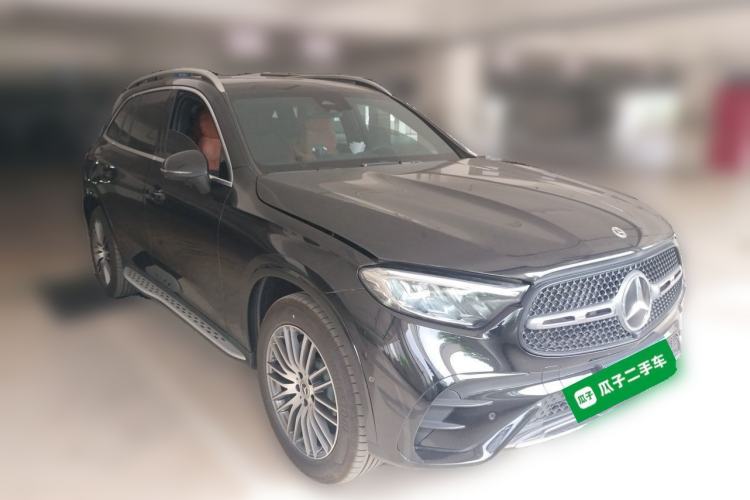 Used Mercedes-Benz GLC 2025 Refreshed GLC 300 L 4MATIC Dynamic Version 5 Seats Front Right 45 Deg