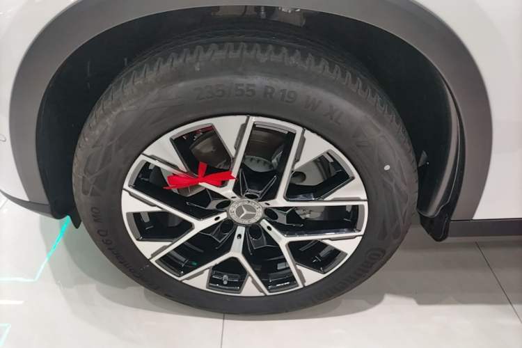 Used Mercedes-Benz GLC 2025 GLC 260 L 4MATIC Dynamic Edition Left Front Wheel Hub