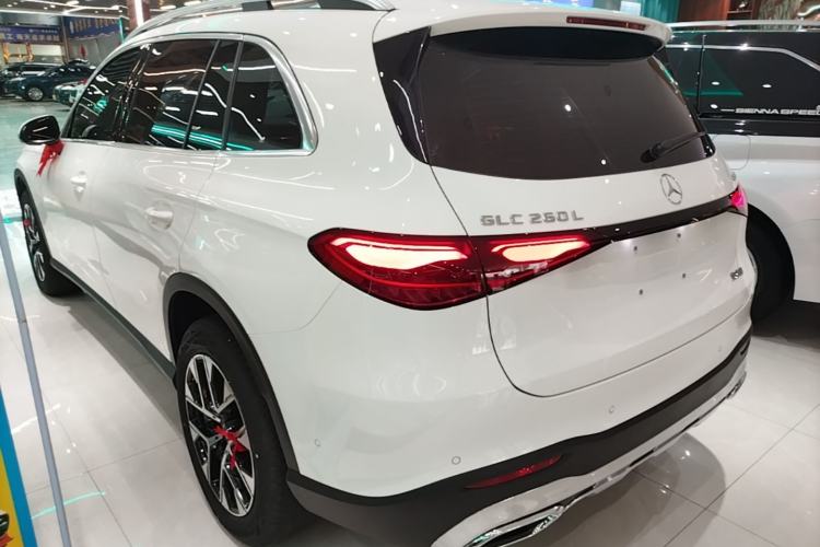 Used Mercedes-Benz GLC 2025 GLC 260 L 4MATIC Dynamic Edition Rear Left 45 Deg