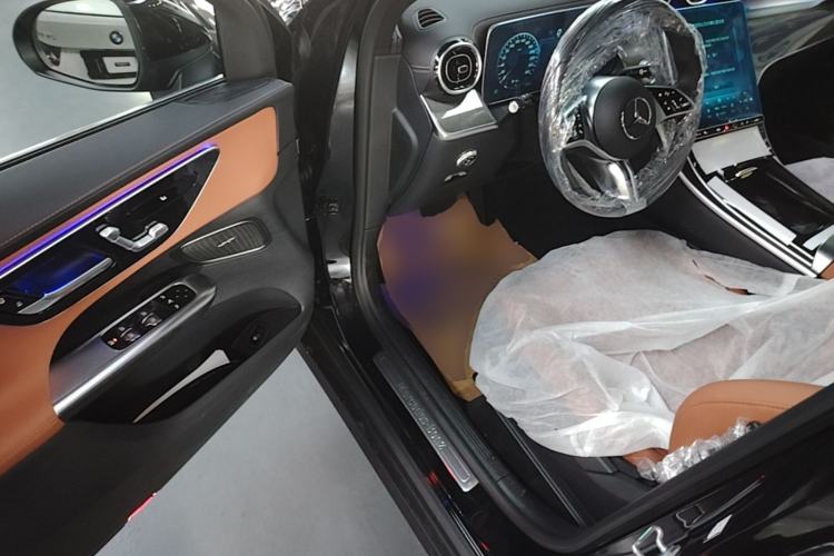 Used Mercedes-Benz GLC 2026 GLC 260 L 4MATIC Classic Edition Driver Seat