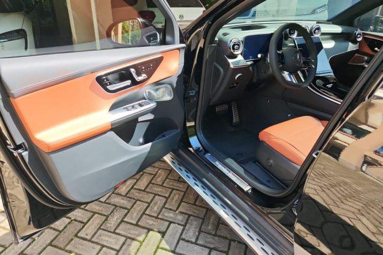 Used Mercedes-Benz GLC 2026 GLC 300 L 4MATIC Luxury Model Driver Seat
