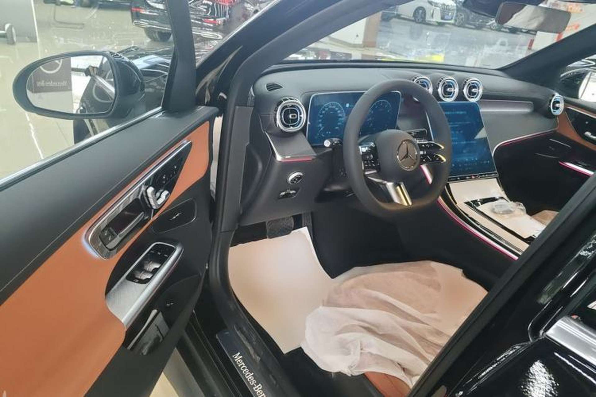 Used Mercedes-Benz GLC 2026 GLC 260 L 4MATIC Luxury Model Driver Seat