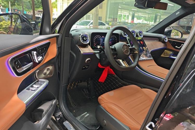 Used Mercedes-Benz GLC 2026 GLC 300 L 4MATIC Dynamic 5-seater Driver Seat