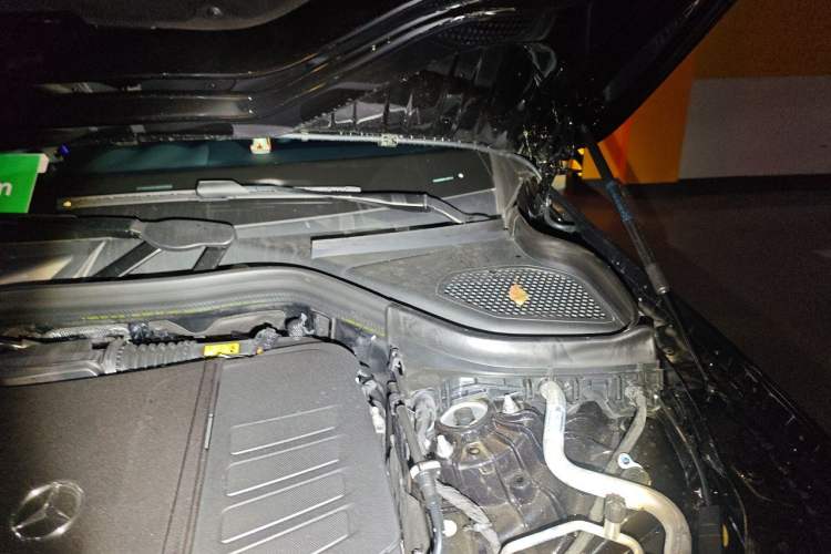 Used Mercedes-Benz GLC 2026 Model Facelifted GLC 260 L 4MATIC Classic Version Engine Bay Left