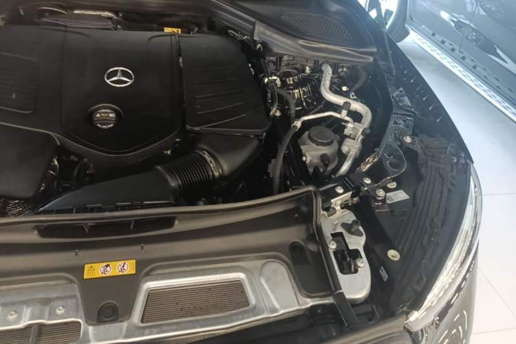 Used Mercedes-Benz GLC 2026 GLC 300 L 4MATIC Dynamic 5-seater Engine Bay Left