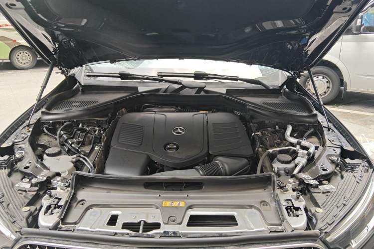 Used Mercedes-Benz GLC 2026 Model Facelifted GLC 260 L 4MATIC Classic Version Engine Bay
