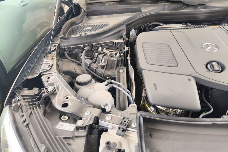 Used Mercedes-Benz GLC 2026 GLC 300 L 4MATIC Dynamic 5-seater Engine Bay Right