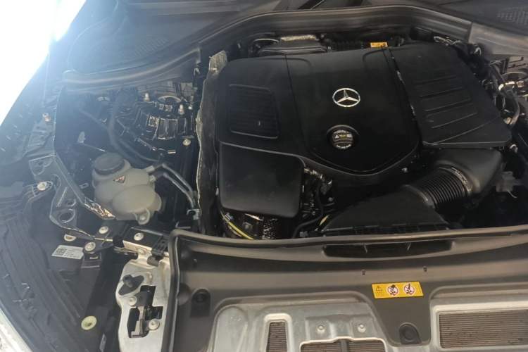 Used Mercedes-Benz GLC 2026 GLC 300 L 4MATIC Dynamic 5-seater Engine Bay Right