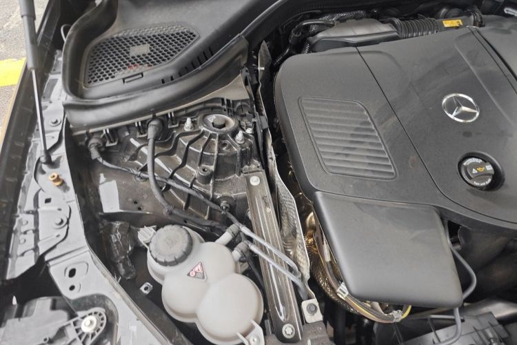 Used Mercedes-Benz GLC 2026 GLC 260 L 4MATIC Dynamic Model Engine Bay Right