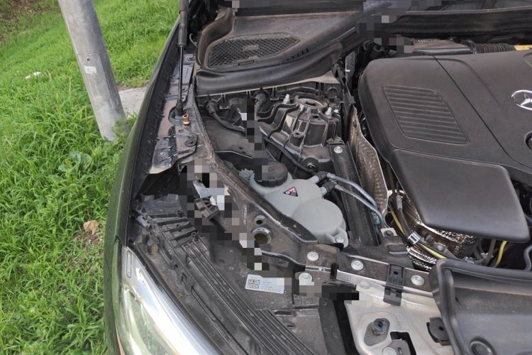 Used Mercedes-Benz GLC 2026 GLC 260 L 4MATIC Classic Edition Engine Bay Right