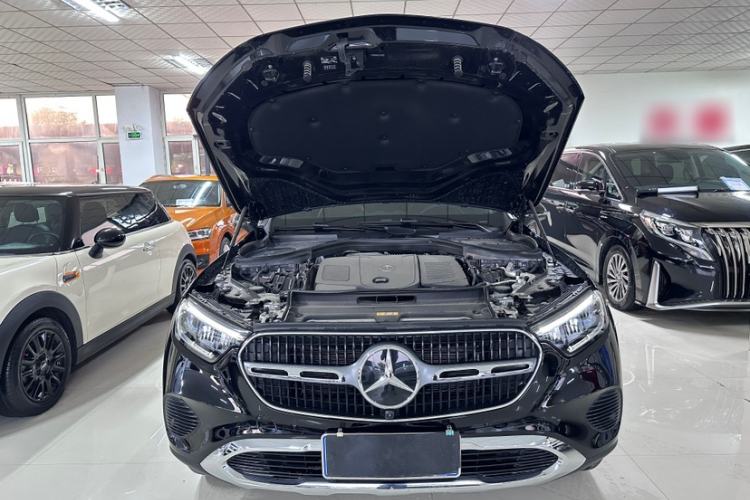 Used Mercedes-Benz GLC 2026 GLC 260 L 4MATIC Classic Edition Exterior 14