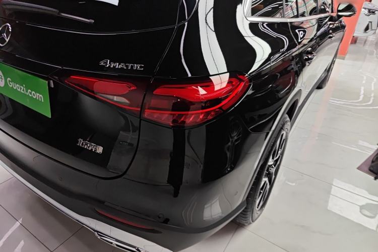 Used Mercedes-Benz GLC 2026 GLC 260 L 4MATIC Classic Edition Exterior 3