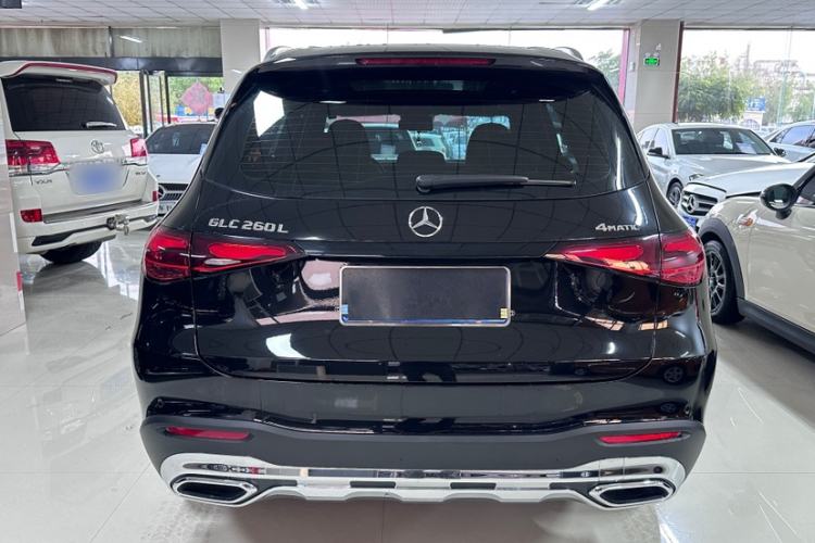 Used Mercedes-Benz GLC 2026 GLC 260 L 4MATIC Classic Edition Exterior 5