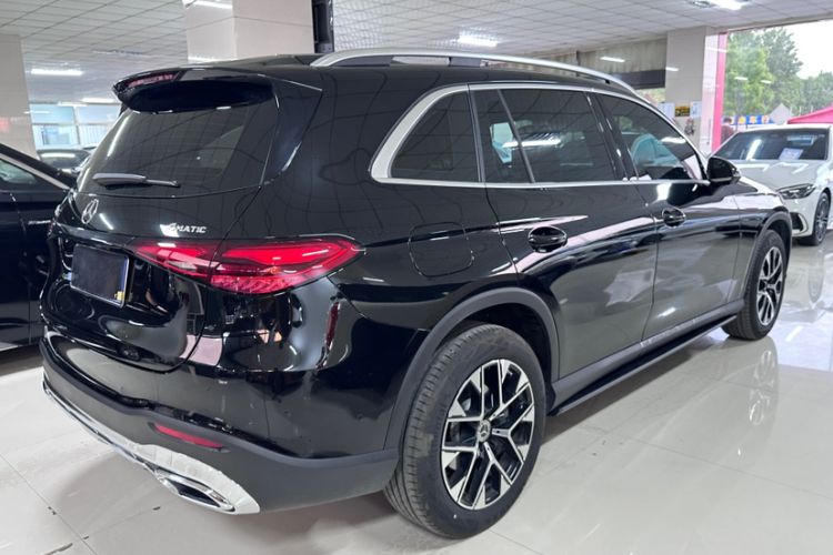 Used Mercedes-Benz GLC 2026 GLC 260 L 4MATIC Classic Edition Exterior 6
