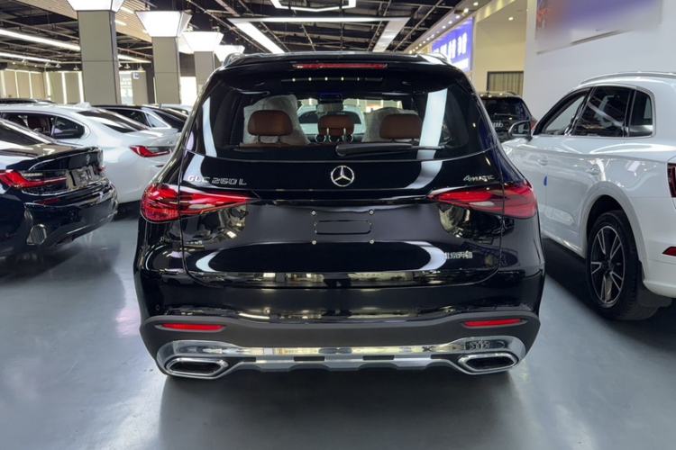 Used Mercedes-Benz GLC 2026 GLC 260 L 4MATIC Classic Edition Exterior 7
