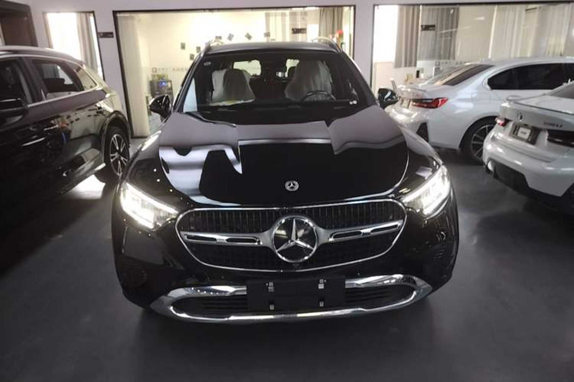 Used Mercedes-Benz GLC 2026 GLC 260 L 4MATIC Classic Edition Front