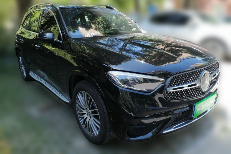 Used Mercedes-Benz GLC 2026 Model Facelifted GLC 300 L 4MATIC Dynamic Version—5 Seaters Front Right 45 Deg