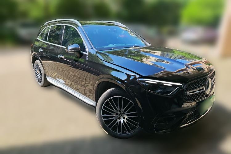 Used Mercedes-Benz GLC 2026 GLC 300 L 4MATIC Luxury Model Front Right 45 Deg