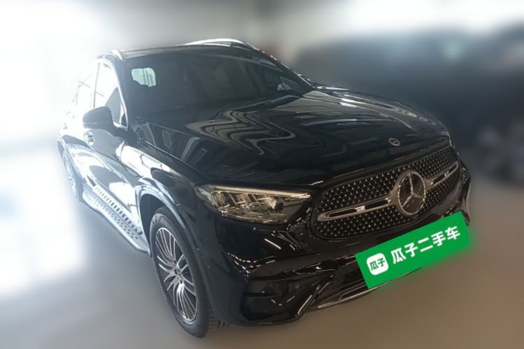 Used Mercedes-Benz GLC 2026 GLC 300 L 4MATIC Dynamic 5-seater Front Right 45 Deg
