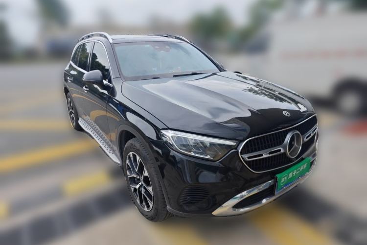 Used Mercedes-Benz GLC 2026 GLC 260 L 4MATIC Dynamic Model Front Right 45 Deg