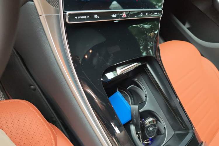 Used Mercedes-Benz GLC 2026 GLC 260 L 4MATIC Classic Edition Gear Lever