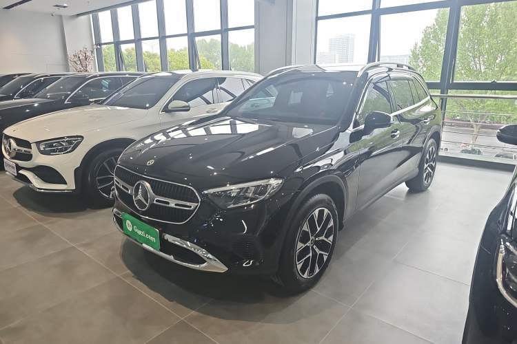 Used Mercedes-Benz GLC 2026 GLC 260 L 4MATIC Classic Edition Guazi used car, China used car export, Used car for sale, Used cars, Cheapest cars for sale