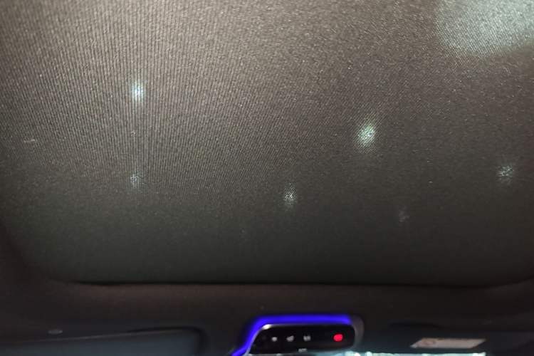 Used Mercedes-Benz GLC 2026 GLC 260 L 4MATIC Dynamic Model Headliner