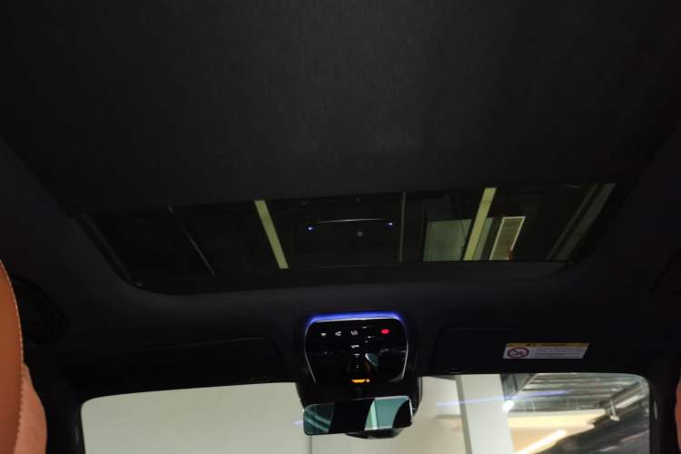 Used Mercedes-Benz GLC 2026 GLC 300 L 4MATIC Dynamic 5-seater Headliner