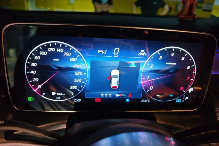 Used Mercedes-Benz GLC 2026 Model Facelifted GLC 260 L 4MATIC Classic Version Instrument Cluster