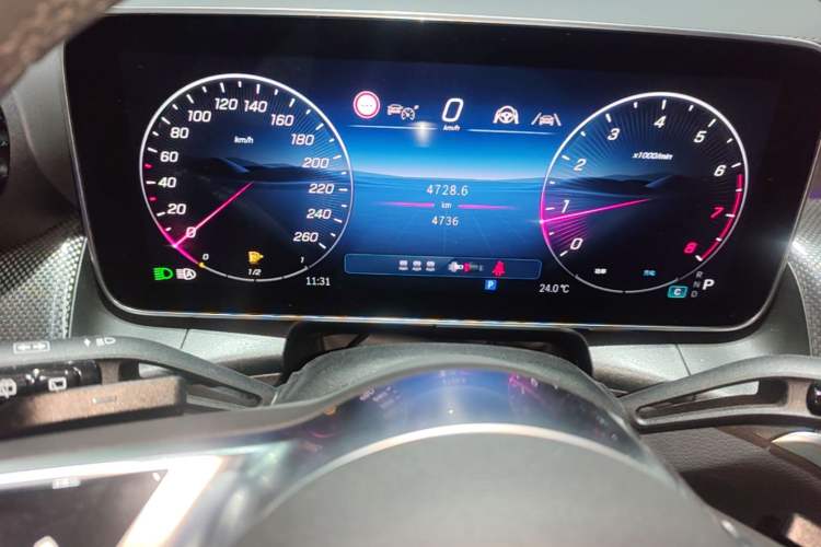 Used Mercedes-Benz GLC 2026 GLC 260 L 4MATIC Dynamic Model Instrument Cluster