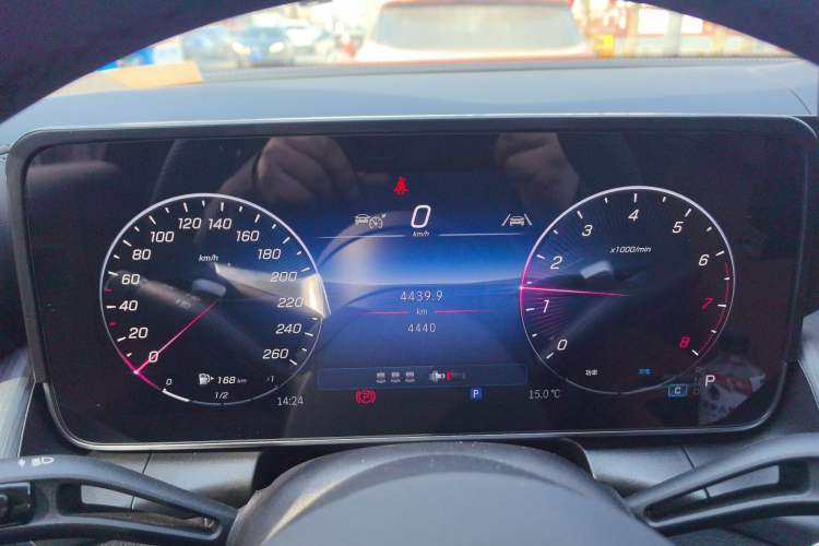 Used Mercedes-Benz GLC 2026 GLC 260 L 4MATIC Luxury Model Instrument Cluster