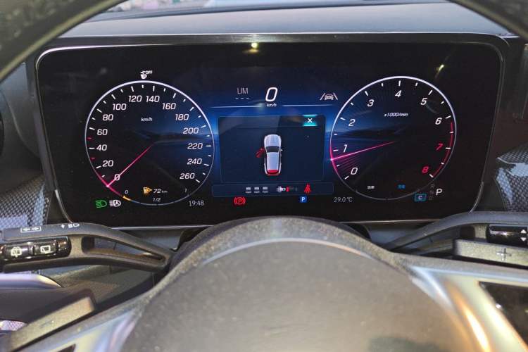 Used Mercedes-Benz GLC 2026 GLC 260 L 4MATIC Classic Edition Instrument Cluster