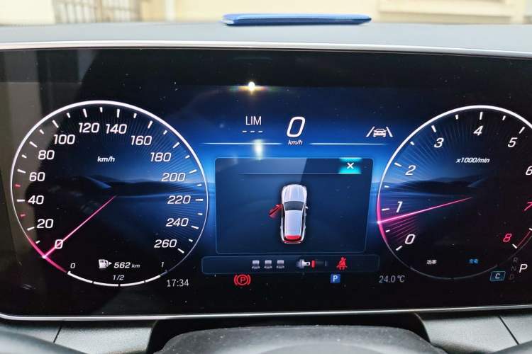 Used Mercedes-Benz GLC 2026 GLC 260 L 4MATIC Classic Edition Instrument Cluster