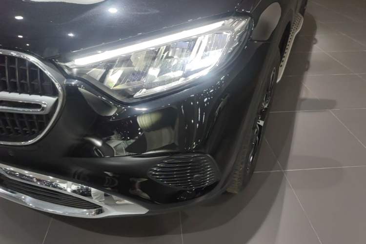 Used Mercedes-Benz GLC 2026 GLC 260 L 4MATIC Dynamic Model Left Front Headlight