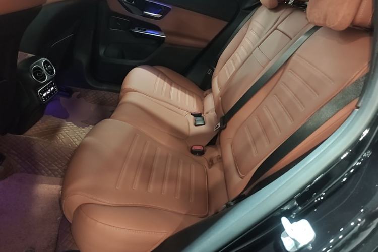 Used Mercedes-Benz GLC 2026 GLC 260 L 4MATIC Dynamic Model Left Rear Seat