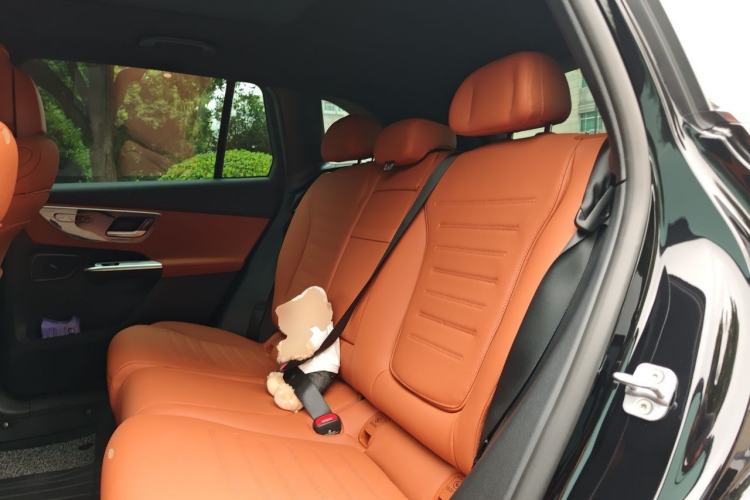 Used Mercedes-Benz GLC 2026 GLC 260 L 4MATIC Classic Edition Left Rear Seat