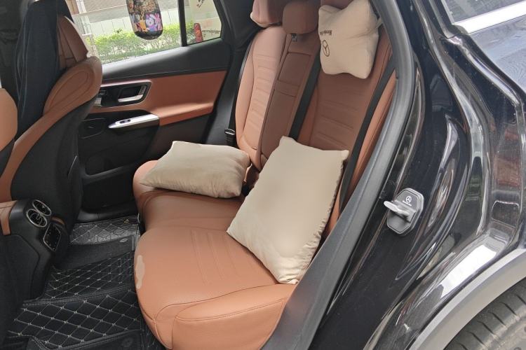 Used Mercedes-Benz GLC 2026 Model Facelifted GLC 260 L 4MATIC Classic Version Left Rear Seat
