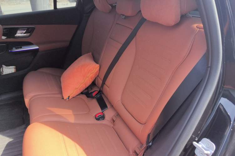 Used Mercedes-Benz GLC 2026 GLC 260 L 4MATIC Luxury Model Left Rear Seat