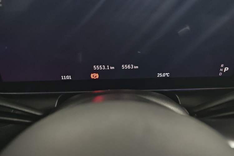 Used Mercedes-Benz GLC 2026 GLC 300 L 4MATIC Dynamic 5-seater Odometer Close Up