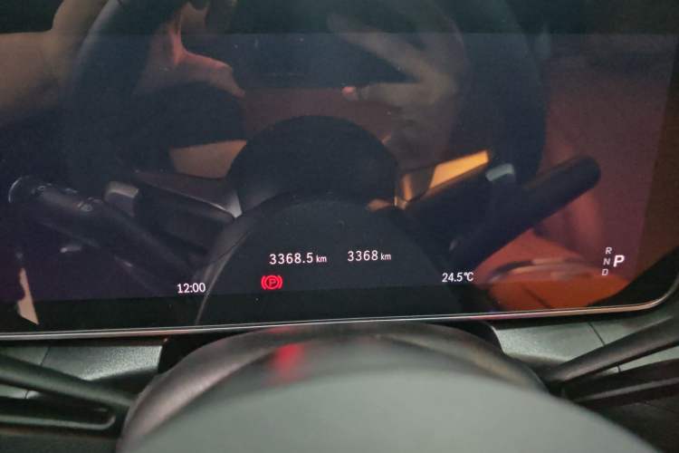 Used Mercedes-Benz GLC 2026 GLC 300 L 4MATIC Dynamic 5-seater Odometer Close Up
