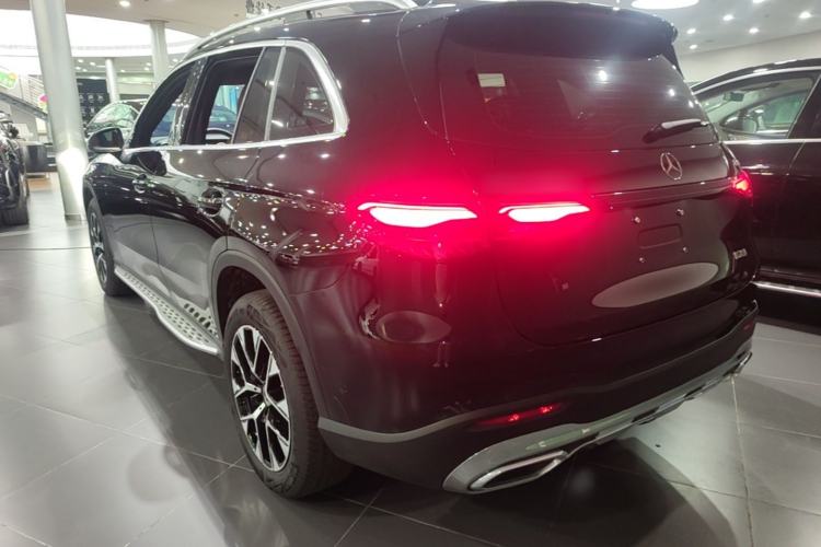 Used Mercedes-Benz GLC 2026 GLC 260 L 4MATIC Dynamic Model Rear Left 45 Deg