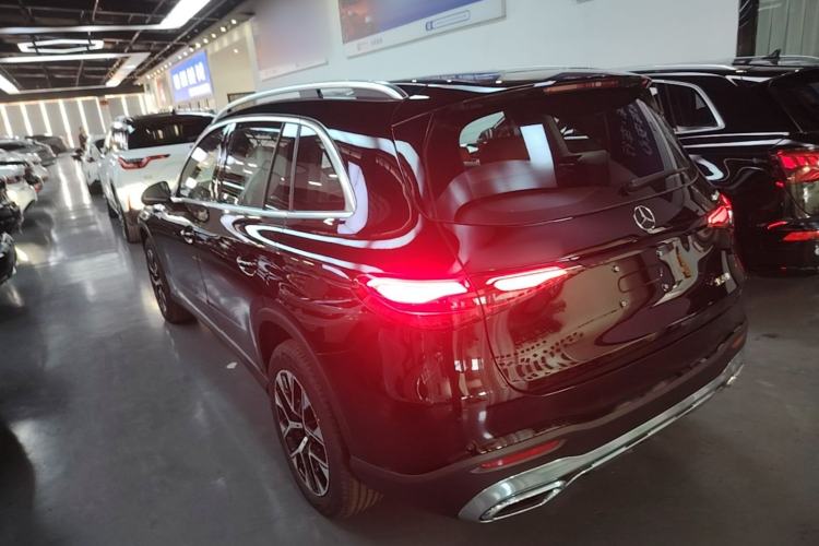 Used Mercedes-Benz GLC 2026 GLC 260 L 4MATIC Classic Edition Rear Left 45 Deg
