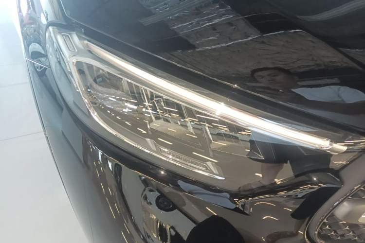 Used Mercedes-Benz GLC 2026 GLC 300 L 4MATIC Dynamic 5-seater Right Front Headlight