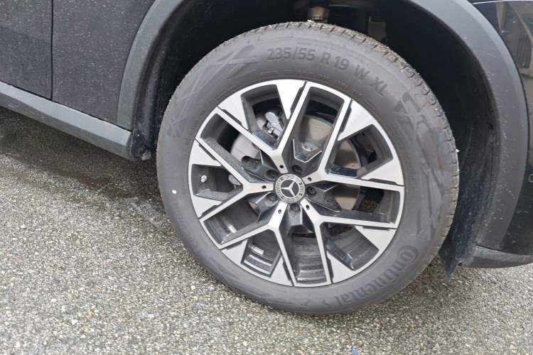 Used Mercedes-Benz GLC 2026 GLC 260 L 4MATIC Classic Edition Right Front Wheel Hub