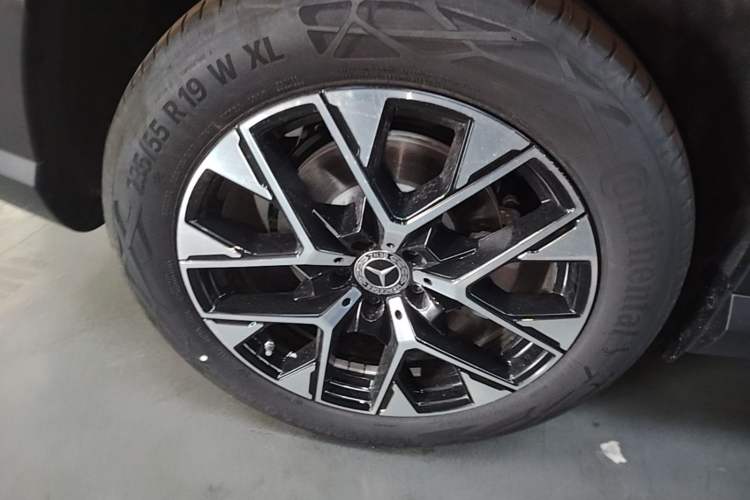 Used Mercedes-Benz GLC 2026 GLC 260 L 4MATIC Classic Edition Right Rear Wheel Hub