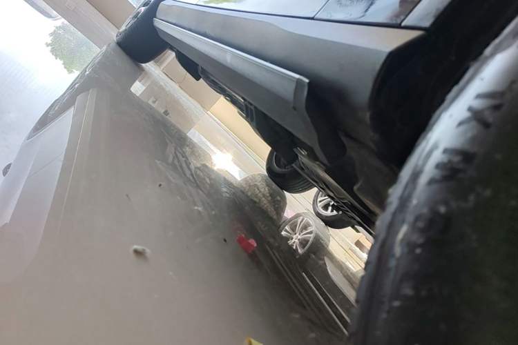 Used Mercedes-Benz GLC 2026 GLC 260 L 4MATIC Classic Edition Right Side Sill